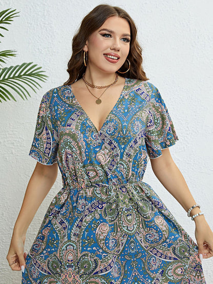 Vestido de verano con escote en V y estampado retro de Isabella Sol