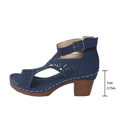 Sandalias elegantes con aberturas y tacón grueso de Isabella Sol