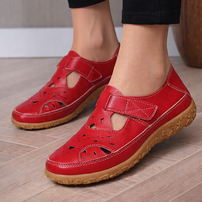 Sandalias planas cómodas con diseño calado de Isabella Sol