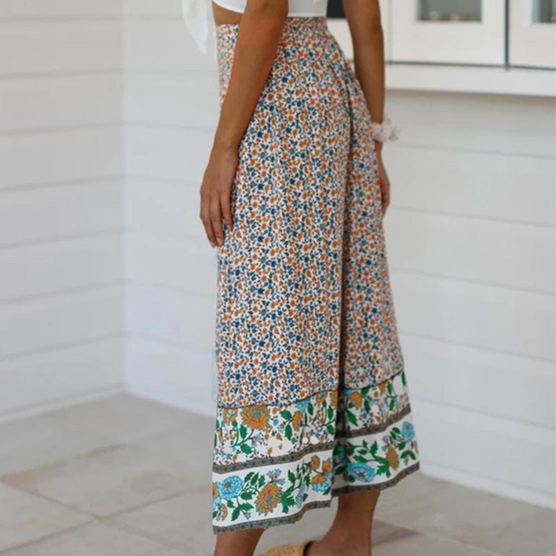 Pantalones rectos con estampado floral de Isabella Sol
