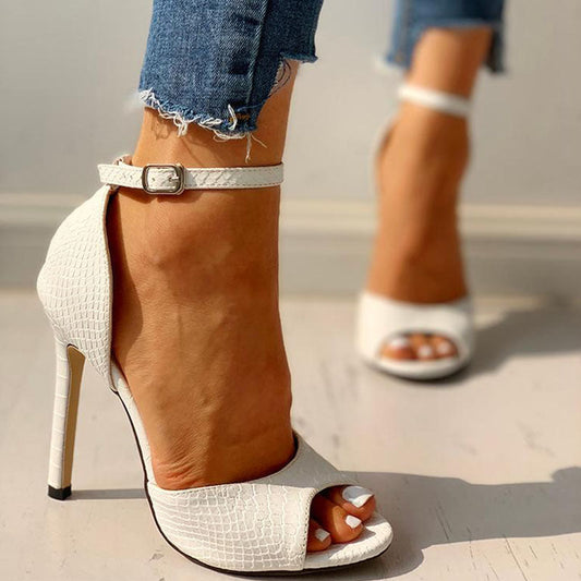 Elegantes zapatos de tacón con punta abierta de Isabella Sol