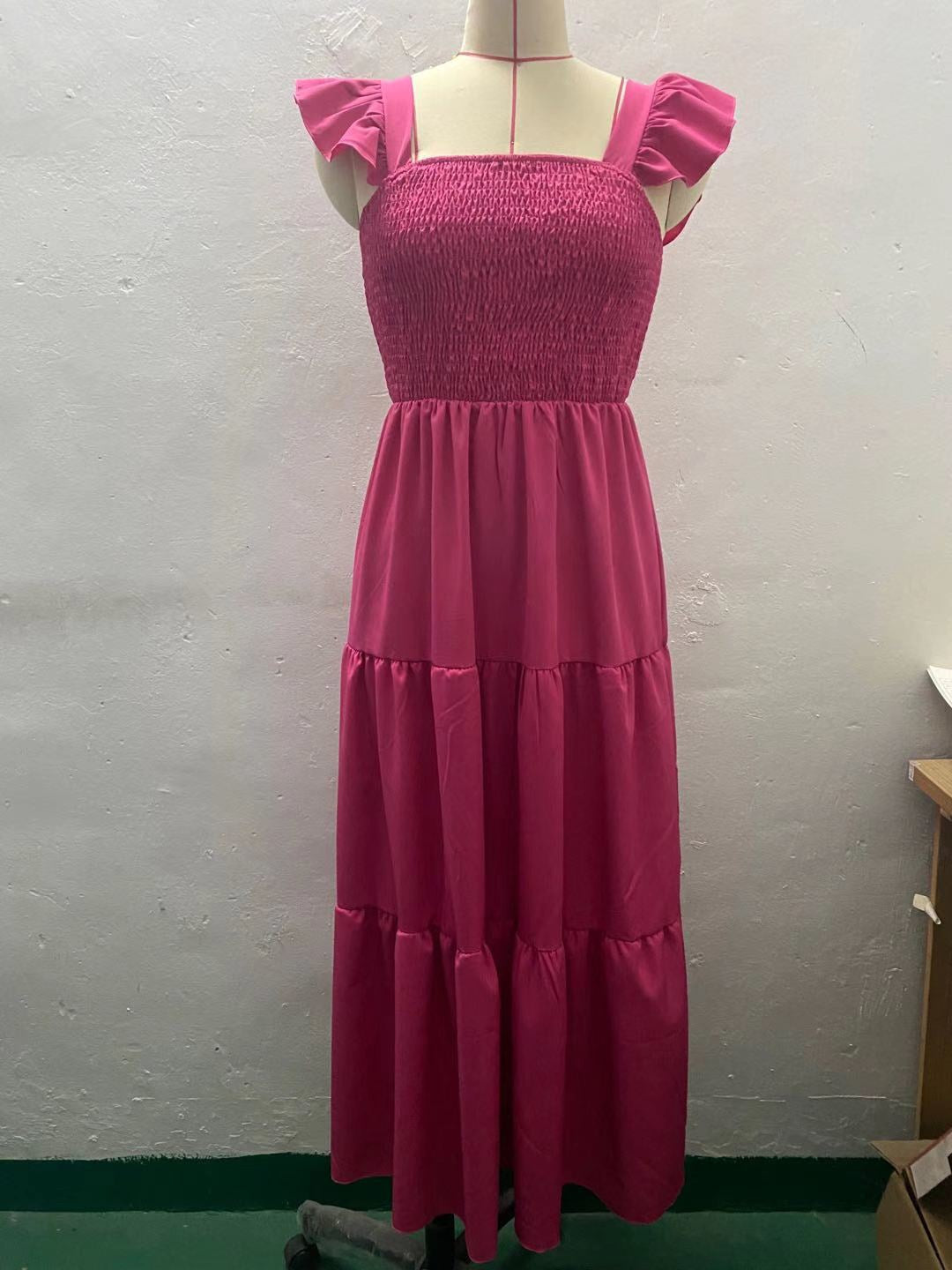 Elegante vestido largo con volantes de Isabella Sol