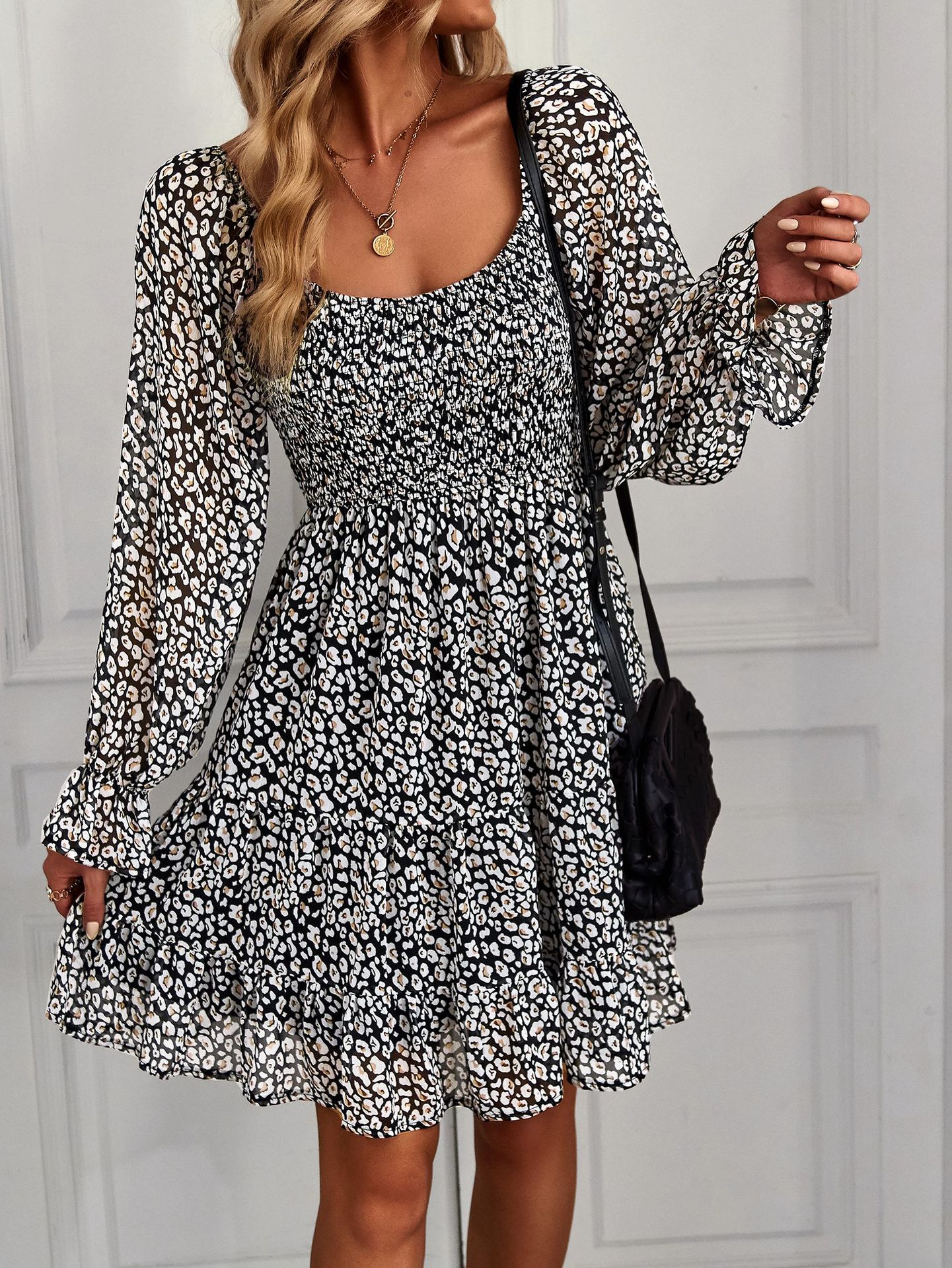 Vestido bohemio con estampado floral de Isabella Sol