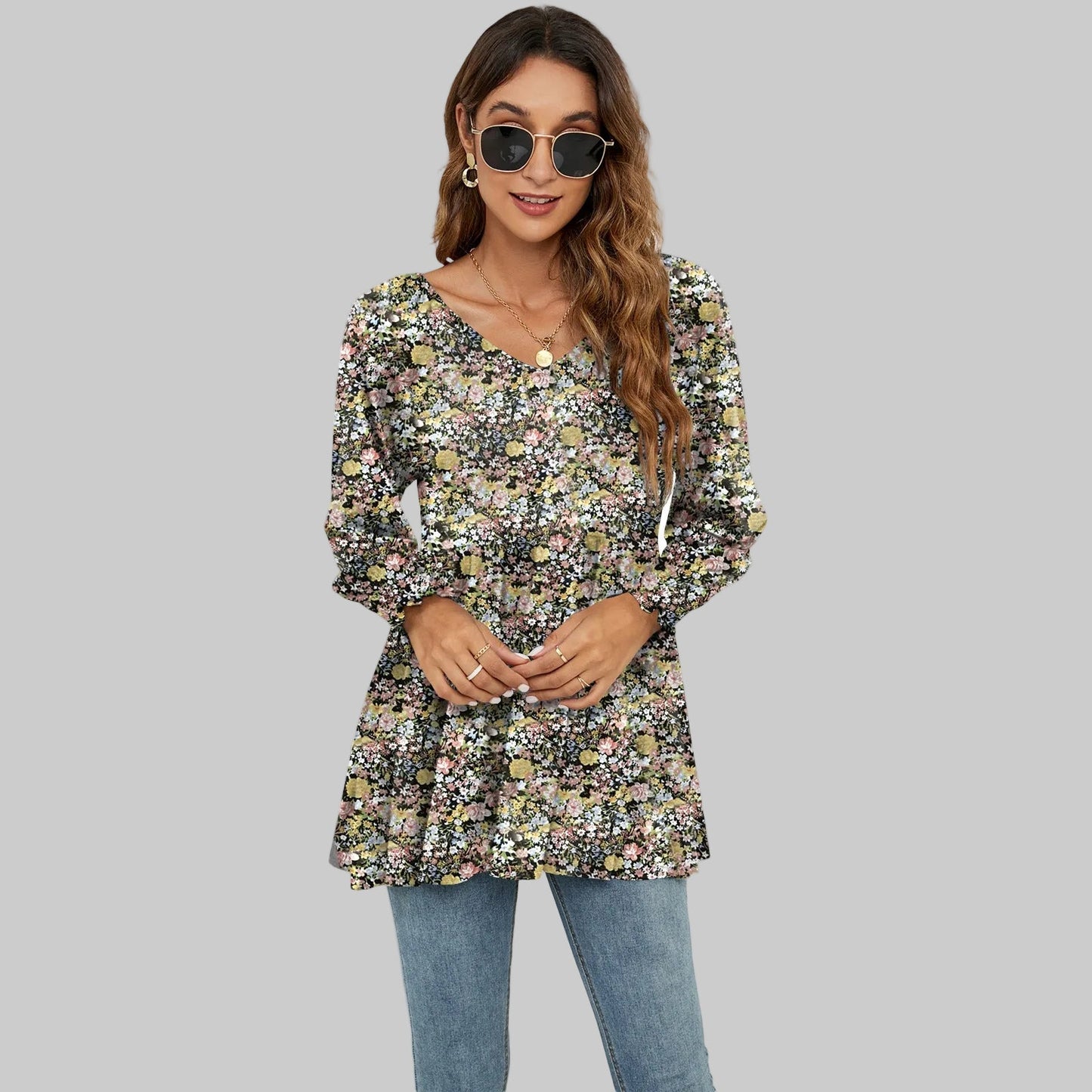 Top con cuello en V y mangas abullonadas con estampado floral de Isabella Sol.