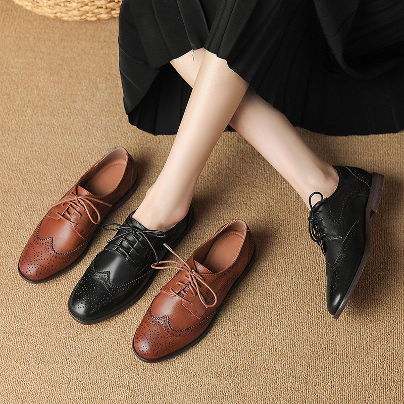 Zapatos clásicos británicos con cordones de Isabella Sol