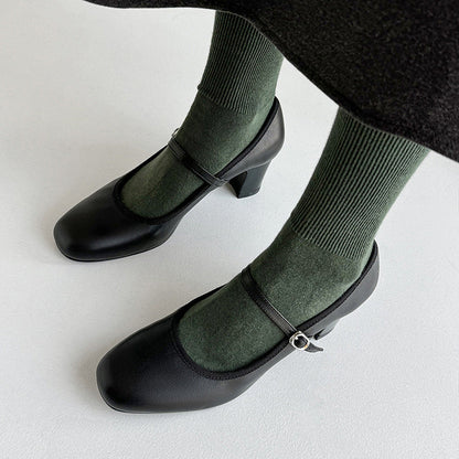Zapatos de tacón estilo Mary Jane de Isabella Sol