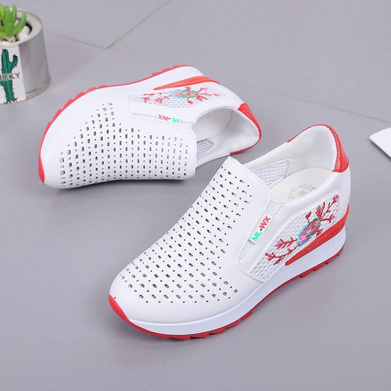 Mocasines sin cordones bordados de Isabella Sol