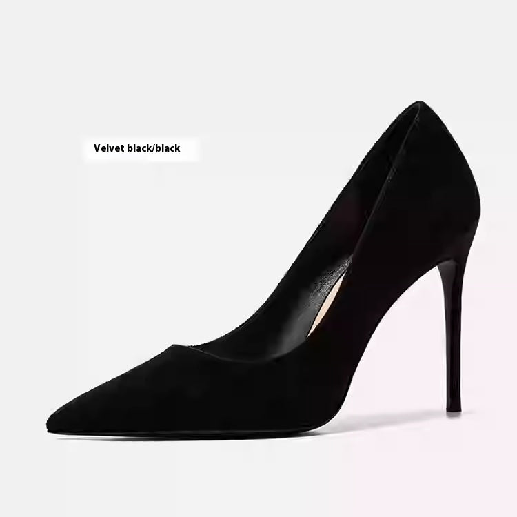 Elegantes tacones de aguja de cuero de Isabella Sol