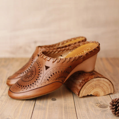 Sandalias de cuero vintage de tacón medio de Isabella Sol.