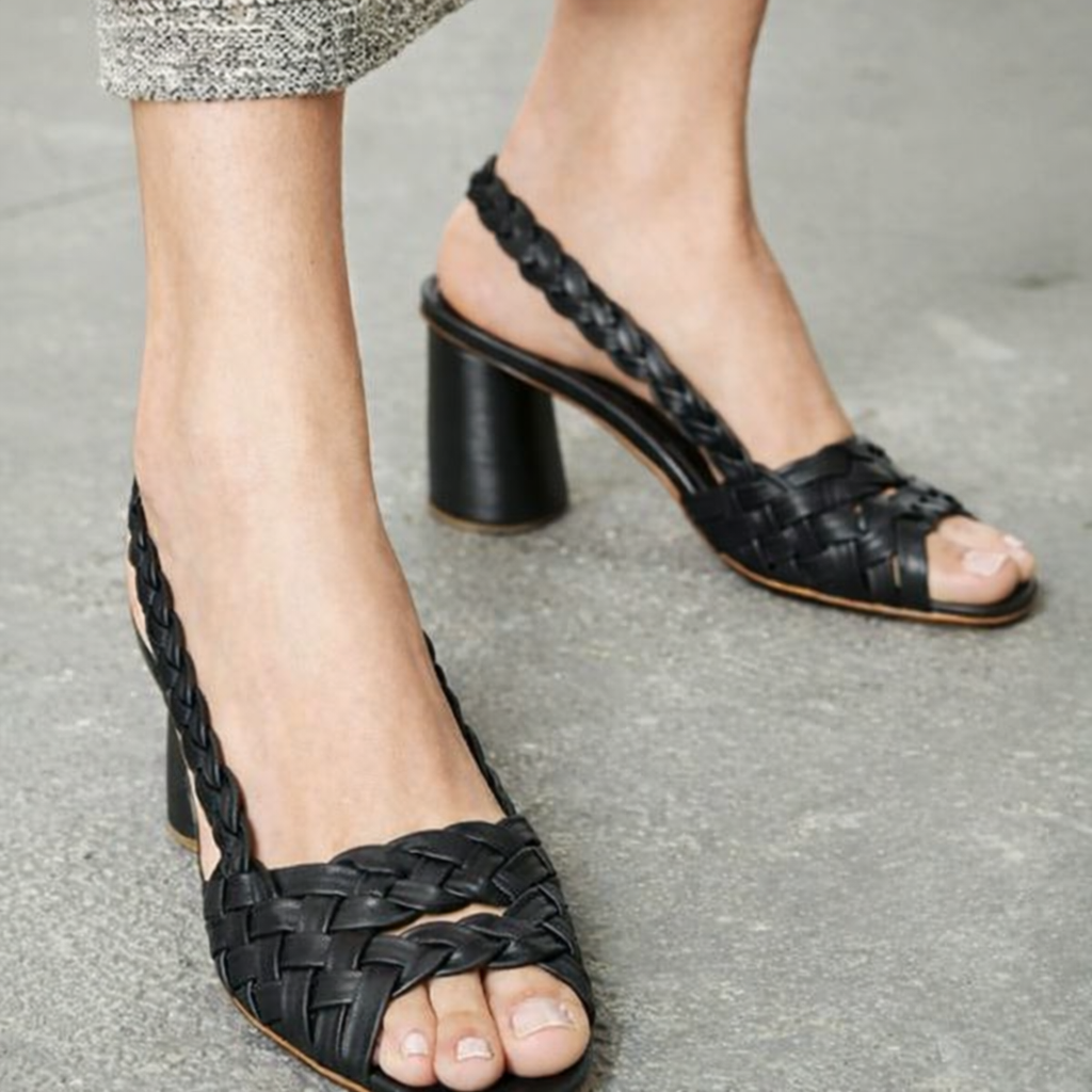 Elegantes sandalias de tacón tejidas de Isabella Sol