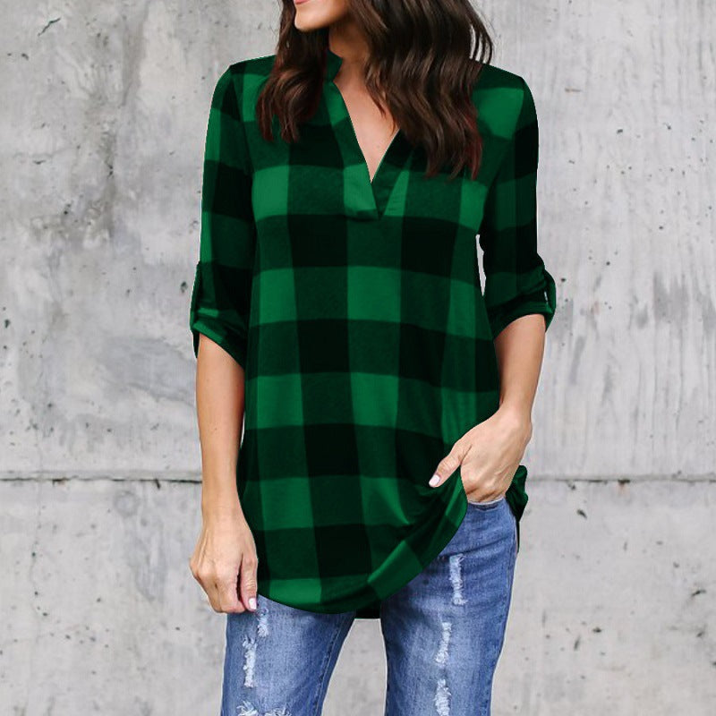 Blusa holgada de cuadros con escote en V de Isabella Sol