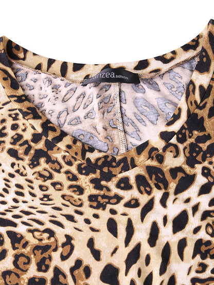 Top con escote en V y estampado de leopardo de Isabella Sol