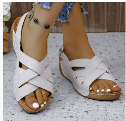 Elegantes sandalias de plataforma con cuña de Isabella Sol