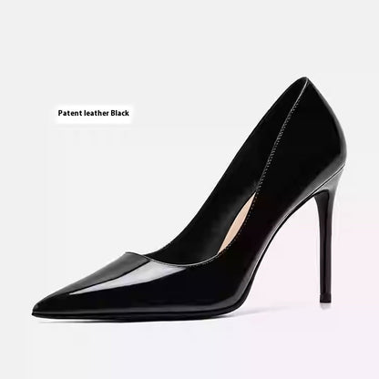 Elegantes tacones de aguja de cuero de Isabella Sol