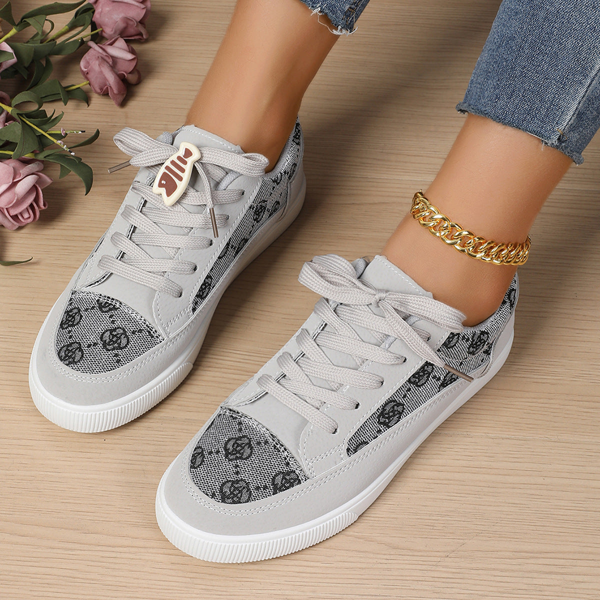Floral Embroidered Isabella Sol Casual Sneakers
