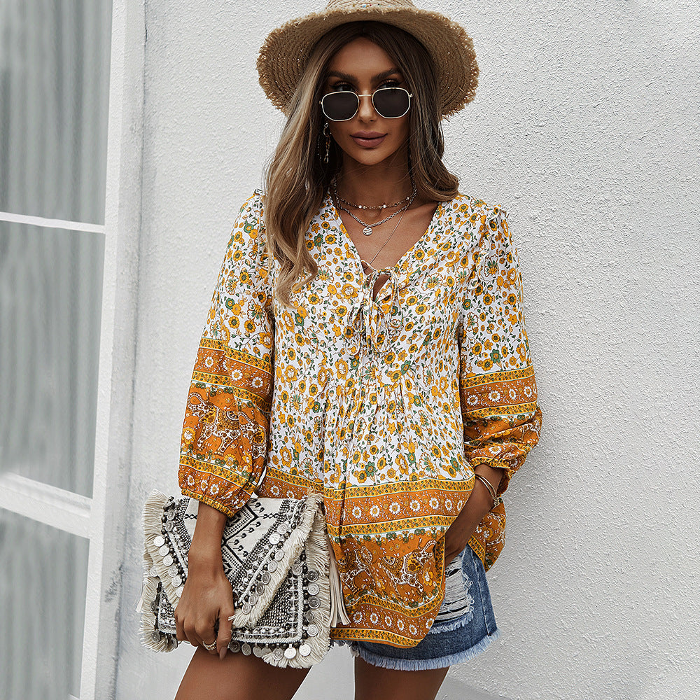 Top de verano estampado con flores bohemias de Isabella Sol