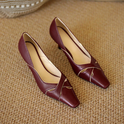 Elegantes zapatos de tacón de piel de Isabella Sol.