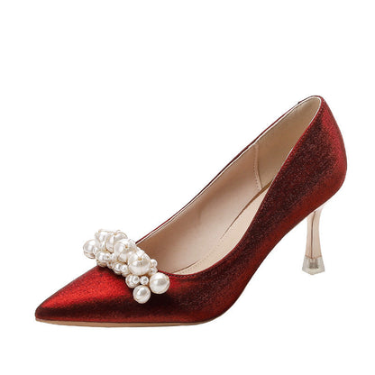 Elegantes zapatos de tacón de boda con pedrería de Isabella Sol