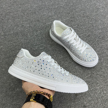 Zapatillas deportivas de ante con pedrería de Isabella Sol