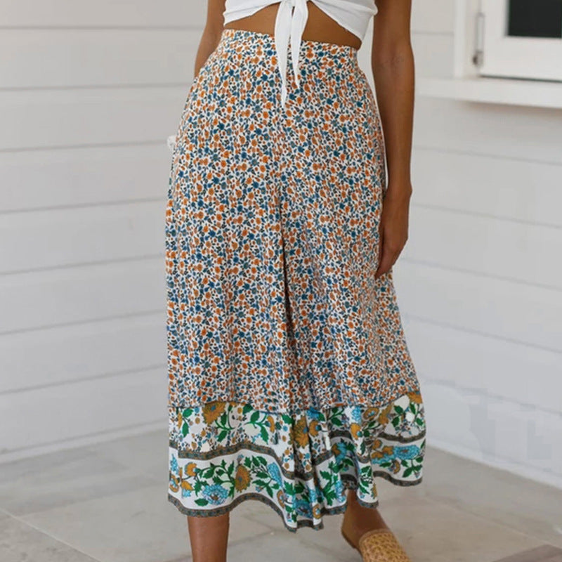 Pantalones rectos con estampado floral de Isabella Sol