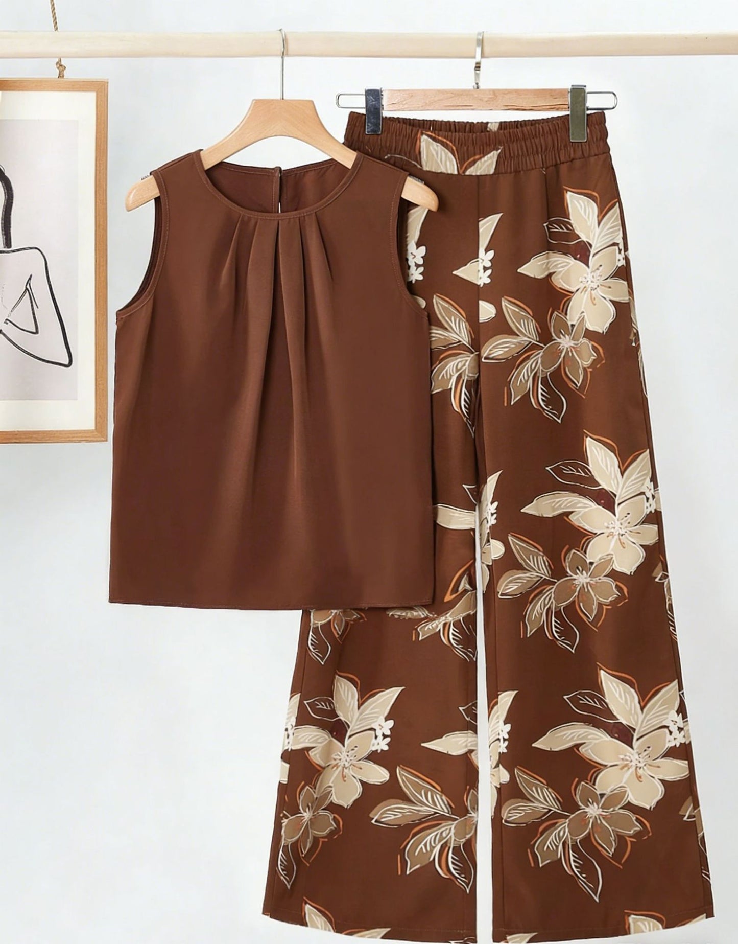 Conjunto de dos piezas para mujer: top sin mangas irregular y pantalón estampado a la moda.