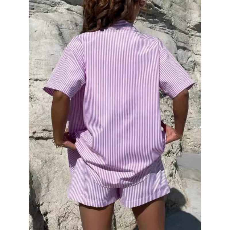Elegante conjunto de dos piezas a rayas de Isabella Sol.