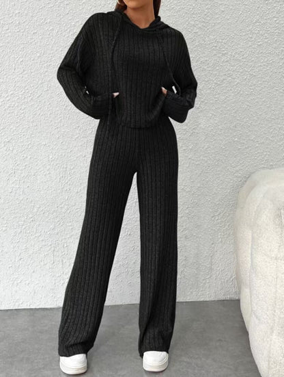 Conjunto de descanso acogedor con sudadera con capucha y rayas Isabella Sol
