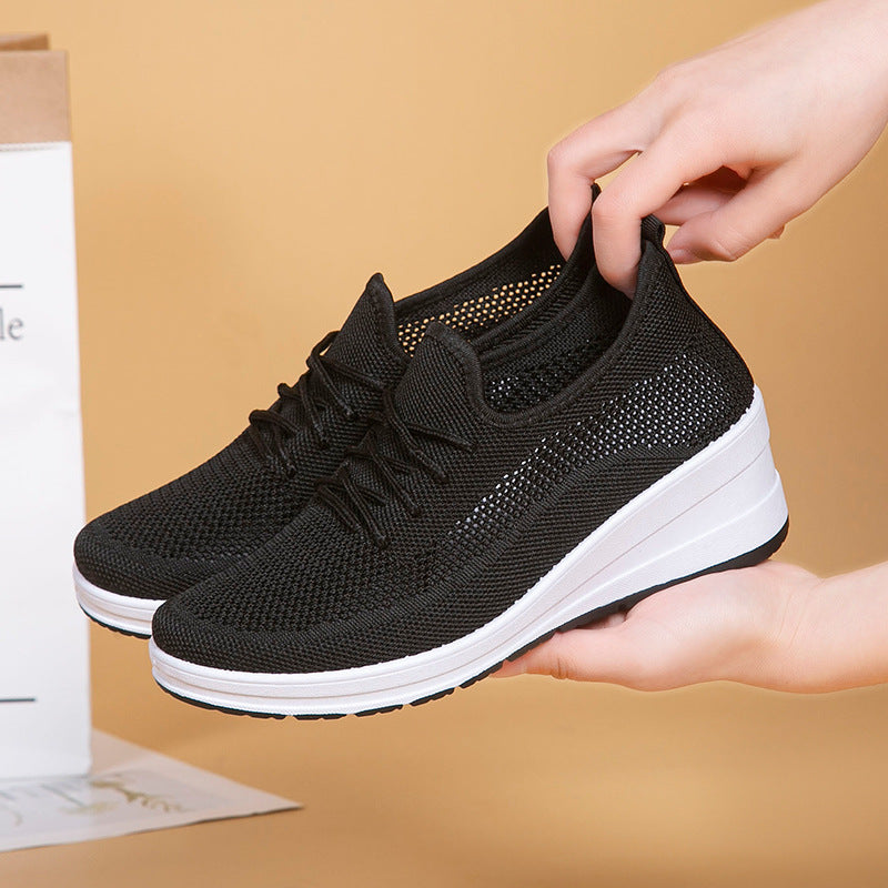 Sandalias de plataforma con cuña de malla transpirable de Isabella Sol.