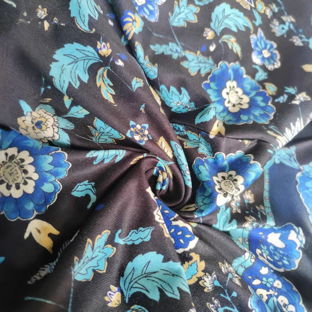 Minivestido bohemio floral con borlas de Isabella Sol