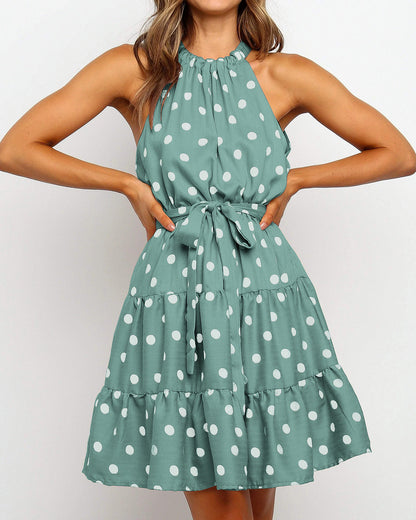 Elegante vestido halter de lunares de Isabella Sol