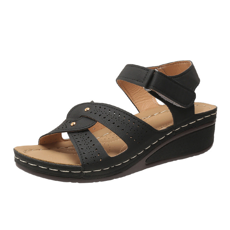 Elegantes sandalias de cuña de Isabella Sol