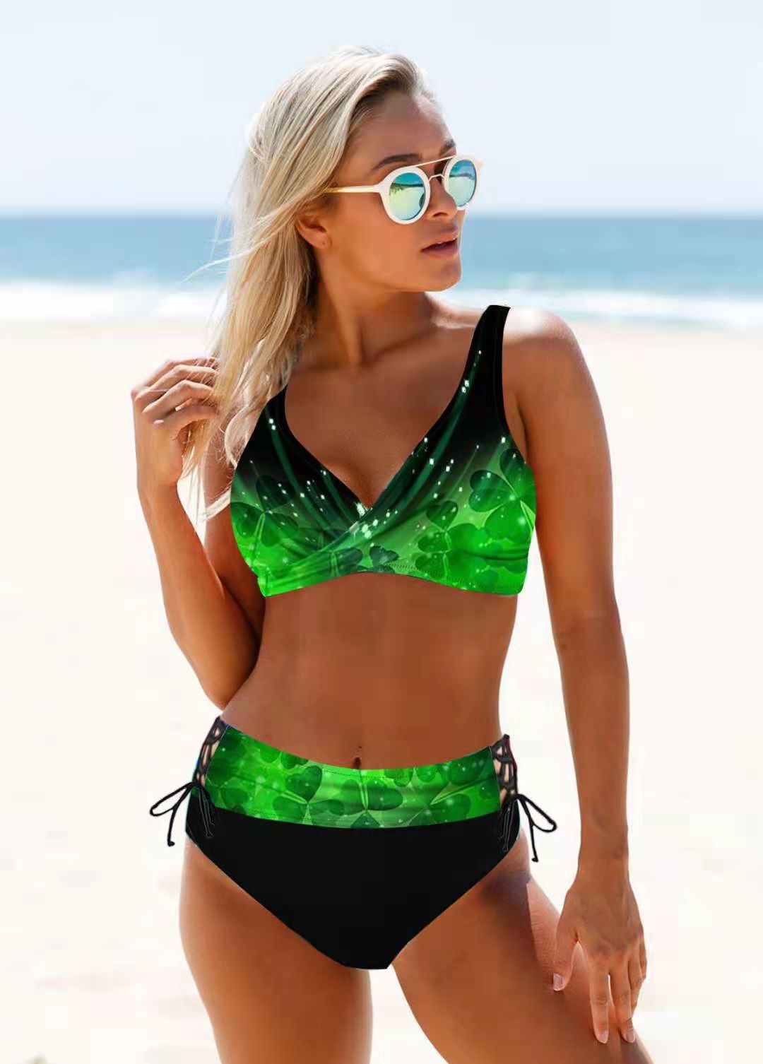 Bikini vibrante de talle alto de Isabella Sol