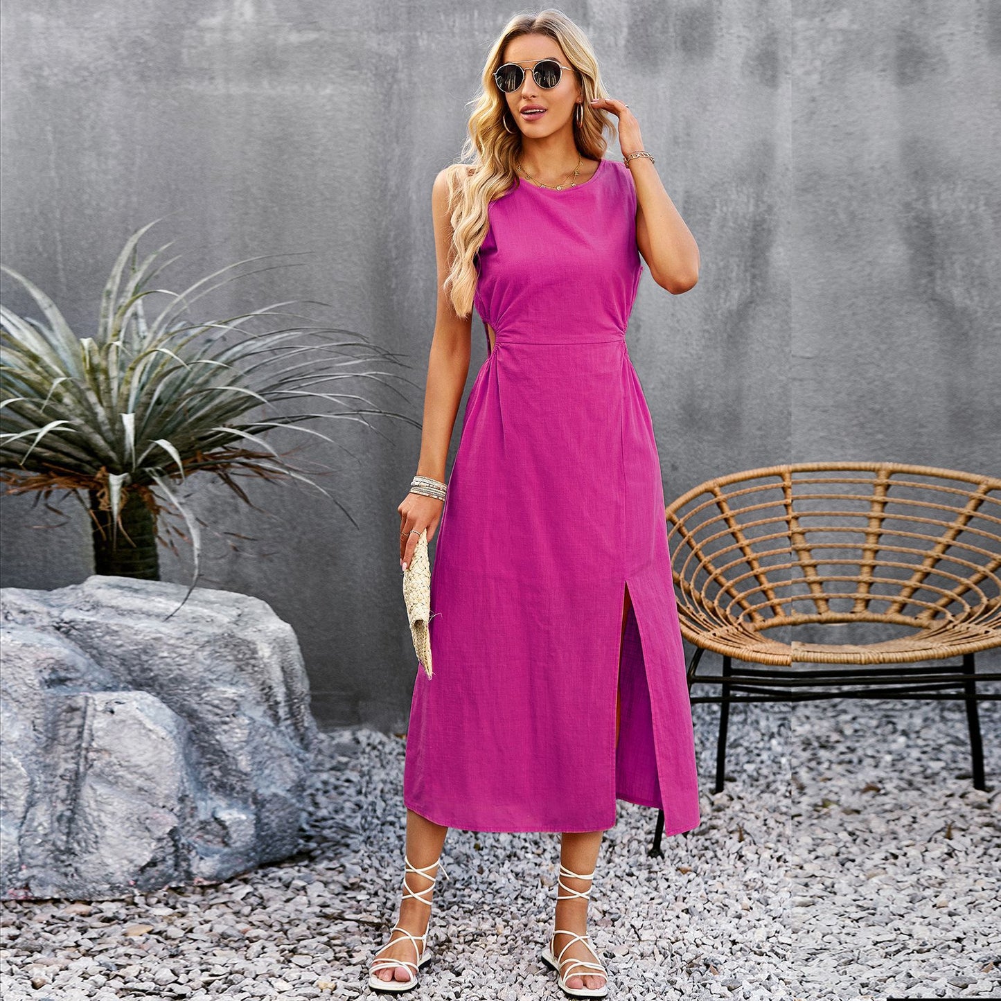 Elegante vestido midi sin mangas de Isabella Sol para verano
