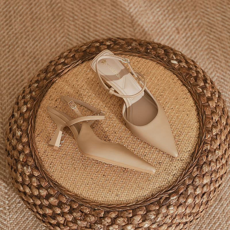 Elegantes sandalias de tacón alto con punta afilada de Isabella Sol