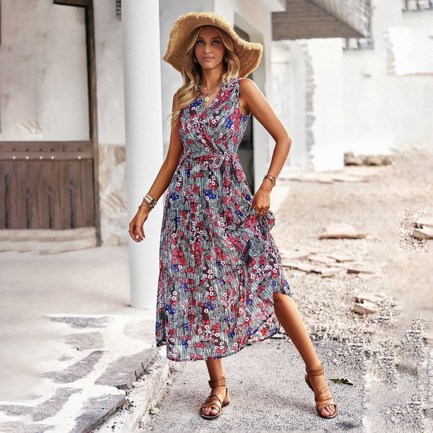 Elegante vestido midi floral de Isabella Sol para vacaciones