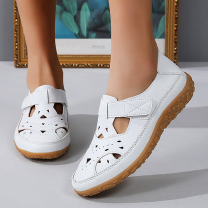 Sandalias planas cómodas con diseño calado de Isabella Sol
