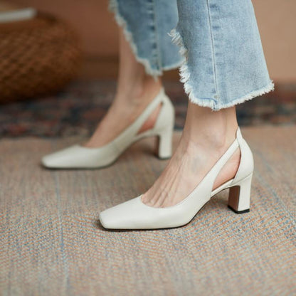 Elegantes zapatos de tacón ancho de Isabella Sol.