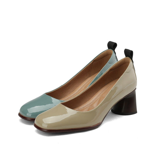 Elegantes zapatos de tacón grueso de piel de Isabella Sol.