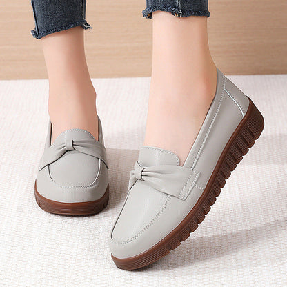 Elegante y confortable. Mocasines planos de piel Isabella Sol.
