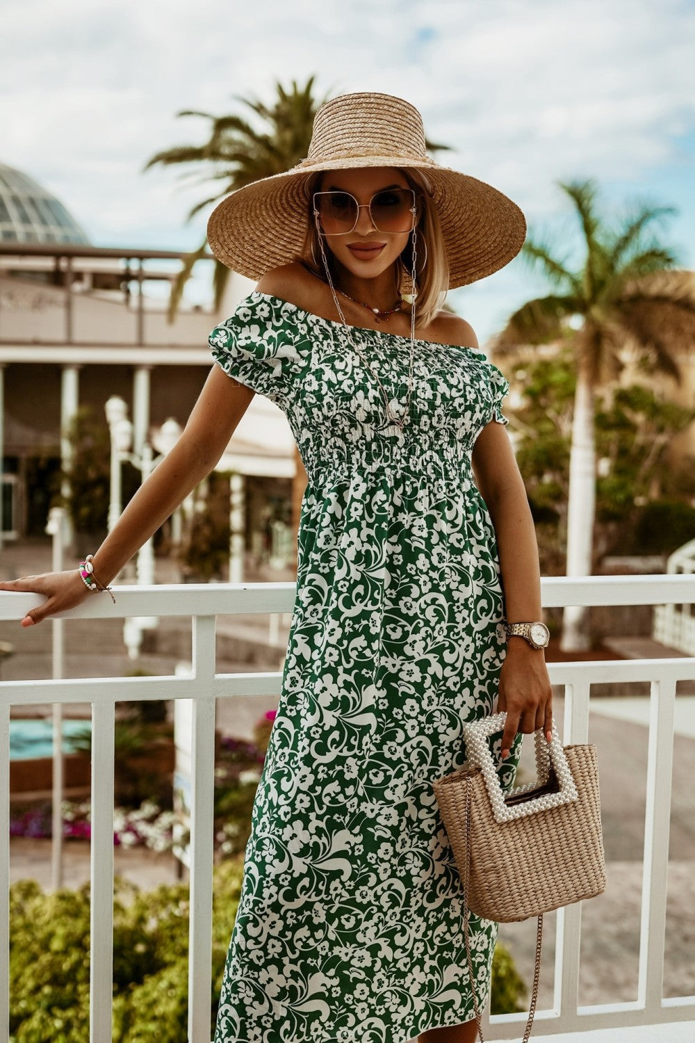 Vestido de verano estampado estilo boho con hombros descubiertos de Isabella Sol