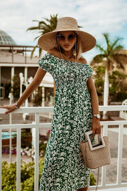 Vestido de verano estampado estilo boho con hombros descubiertos de Isabella Sol