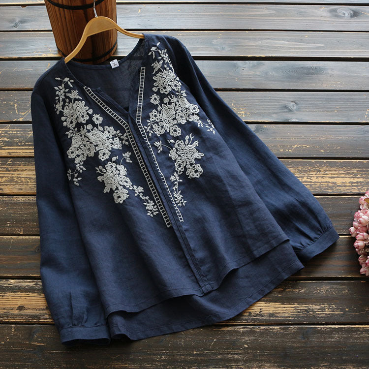 Top vintage de lino bordado con escote en V de Isabella Sol.