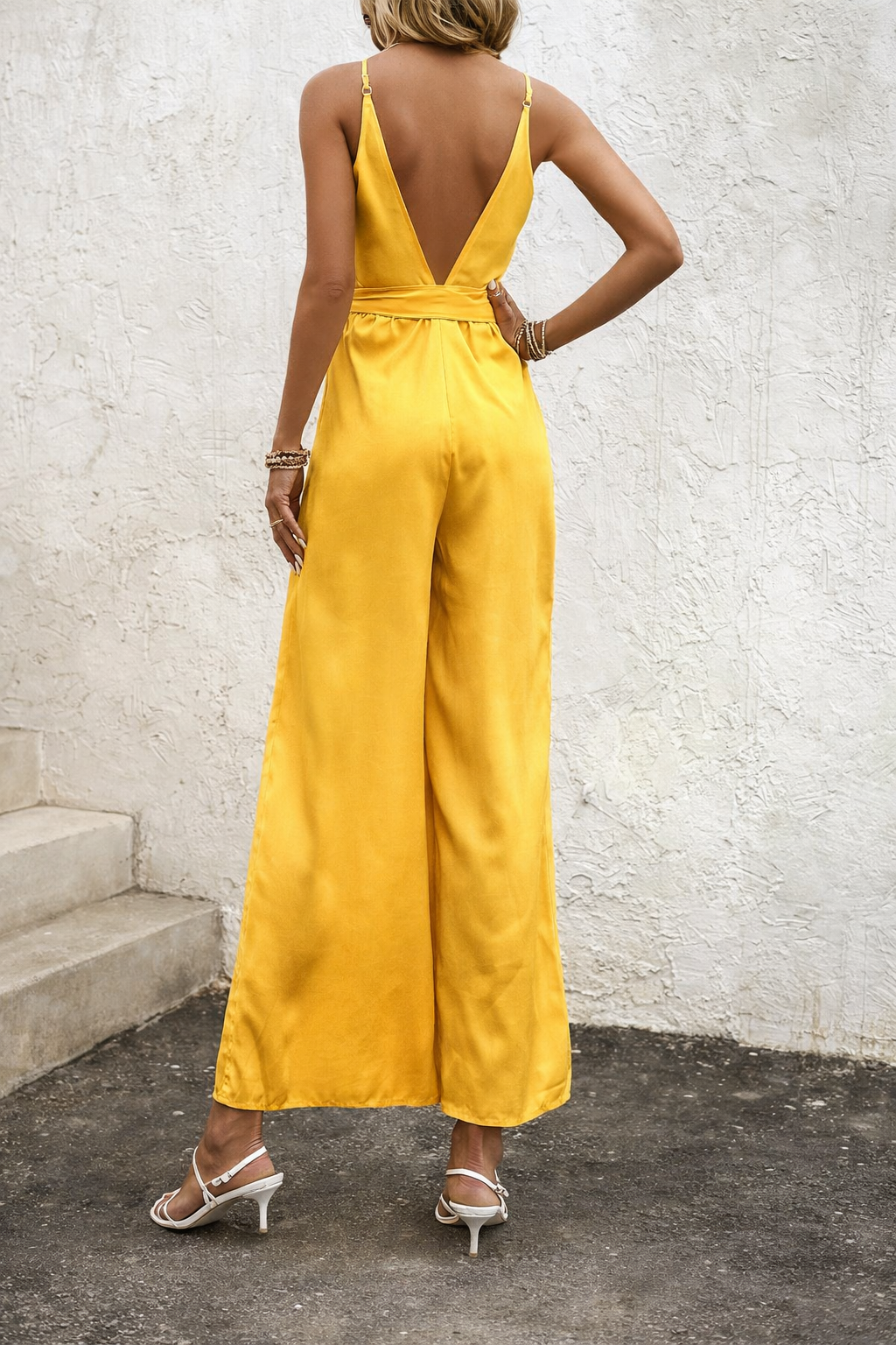 Mono amarillo vibrante Isabella Sol con lazo ajustable