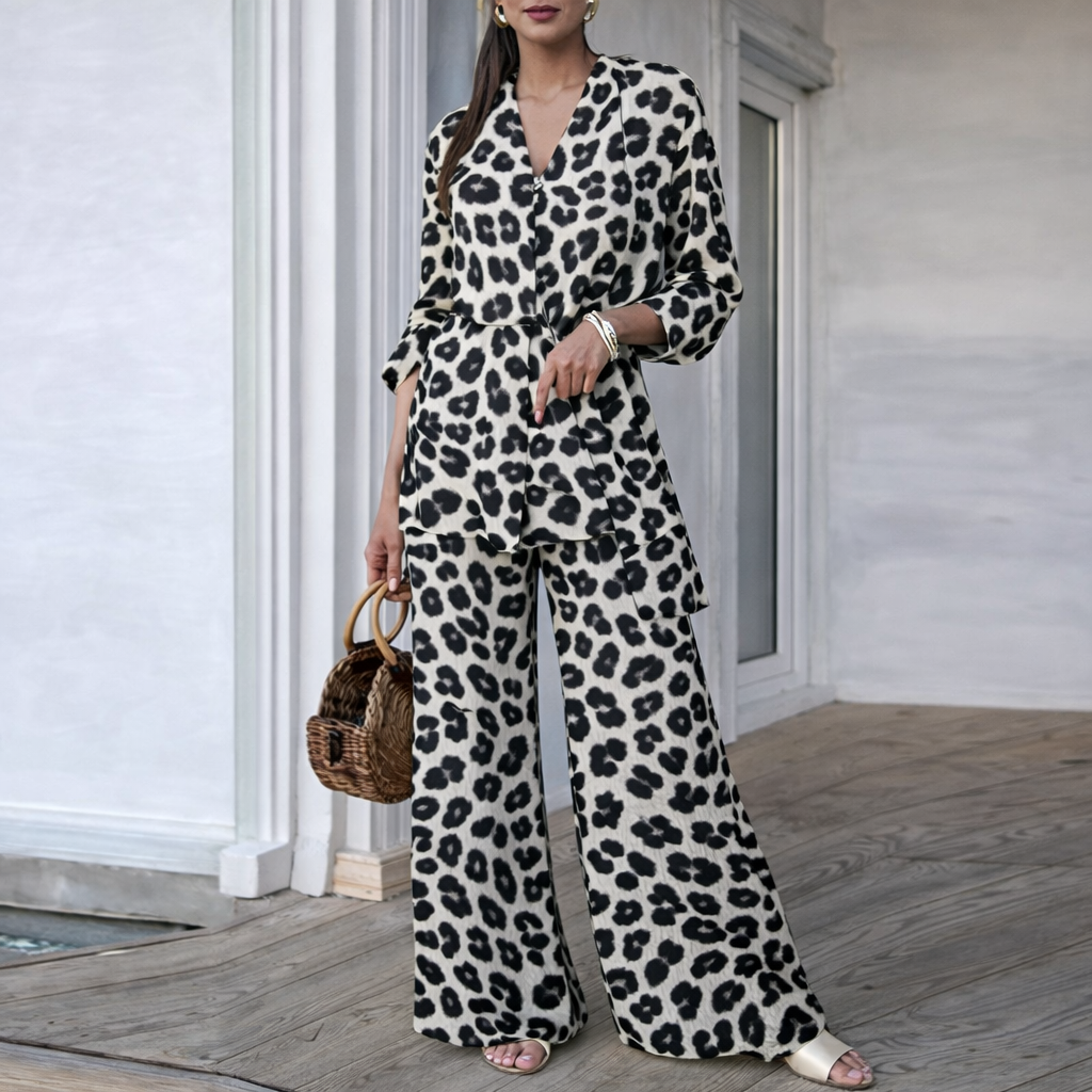 Conjunto holgado con estampado de leopardo de Isabella Sol
