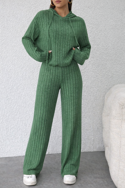 Conjunto de descanso acogedor con sudadera con capucha y rayas Isabella Sol