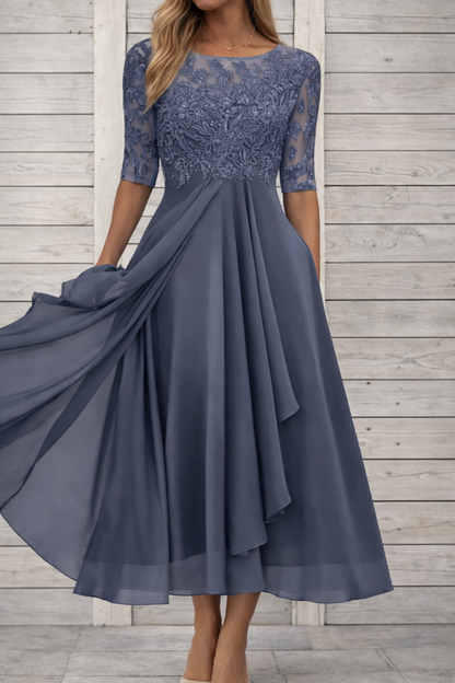 Elegante vestido de noche midi de encaje de Isabella Sol