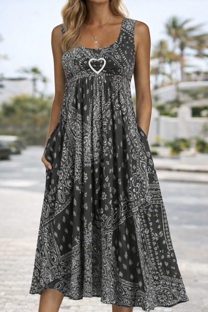 Vestido de verano con corazones de Isabella Sol, inspirado en Pinterest.