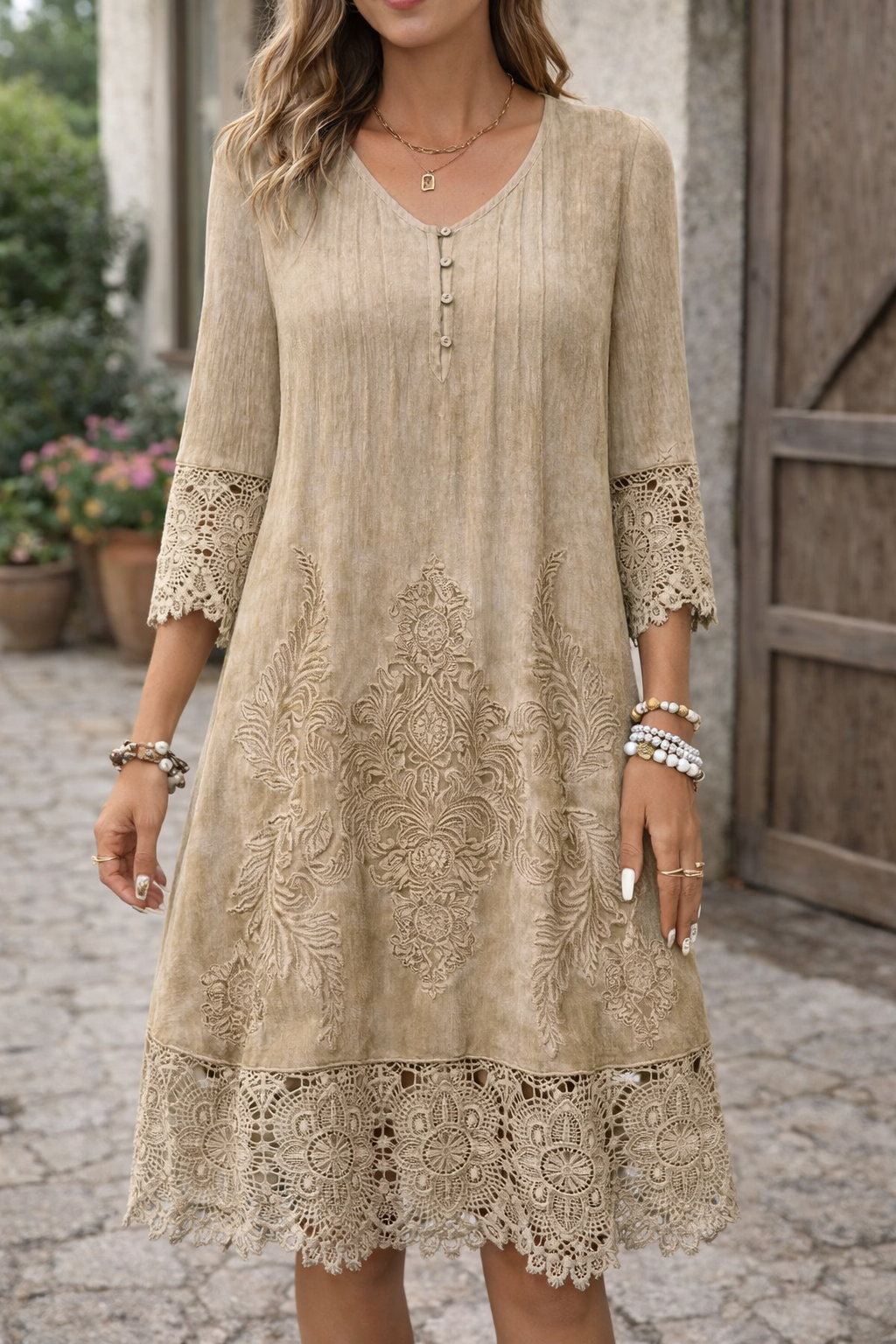 Elegante vestido de encaje de corte A de Isabella Sol