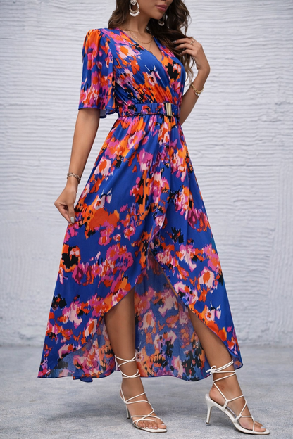 Vestido asimétrico con escote en V de Isabella Sol.