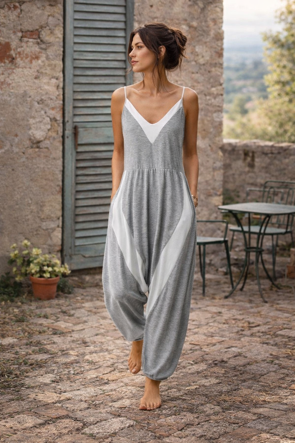 Mono elegante de corte holgado de Isabella Sol